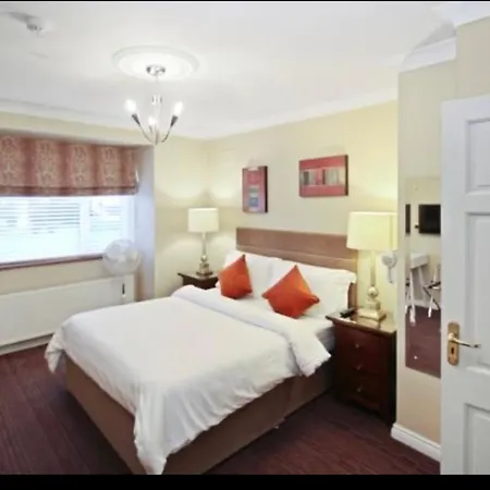 Almara House 4* ゴールウェイ